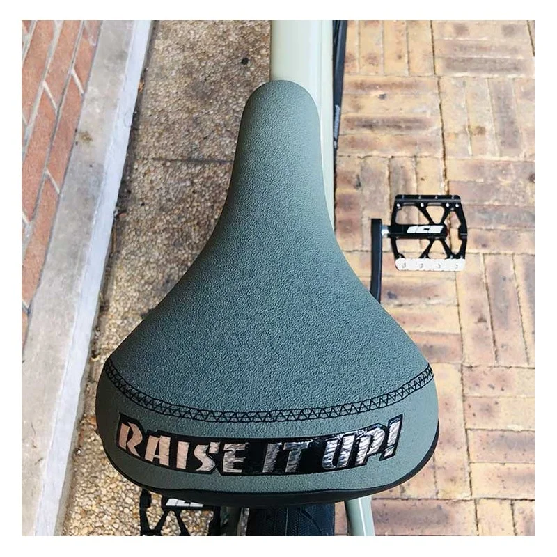 Custom Collective X Bikelife C100 Gris Béton 2022 12 Custom Collective X Bikelife C100 Gris Béton 2022 – Image 10