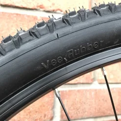 Custom VTT MBM DART 29" Rouge -France Accessoires Vélo Soldes Boutique custom vtt mbm dart 29 rouge 4