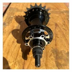 Moyeu COLLECTIVE C2 Arrière Noir -France Accessoires Vélo Soldes Boutique moyeu collective c2 arriere noir 2