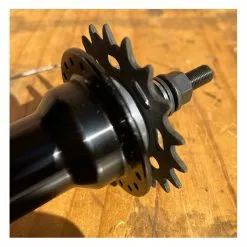 Moyeu COLLECTIVE C2 Arrière Noir -France Accessoires Vélo Soldes Boutique moyeu collective c2 arriere noir 3