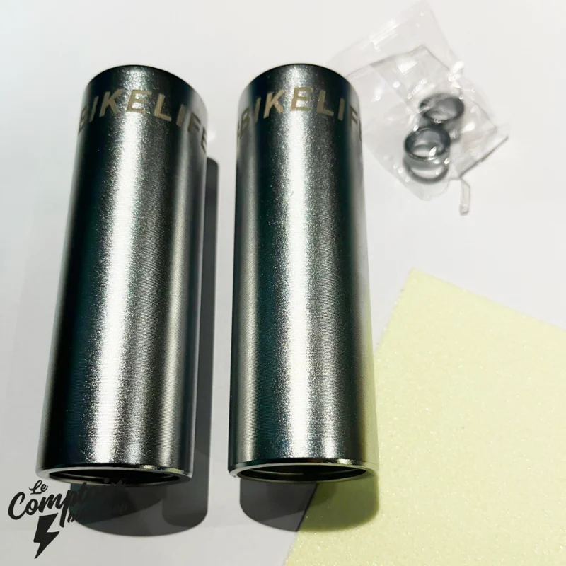 Pack Pegs BIKELIFE Chromés + Grips BIKELIFE Phosphorescent 3 Pack Pegs BIKELIFE Chromés + Grips BIKELIFE Phosphorescent