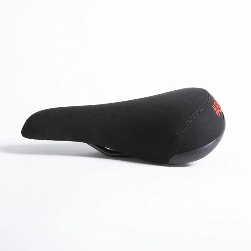 Selle BIKELIFE Noire Logo Rouge 5 Selle BIKELIFE Noire Logo Rouge – Image 3